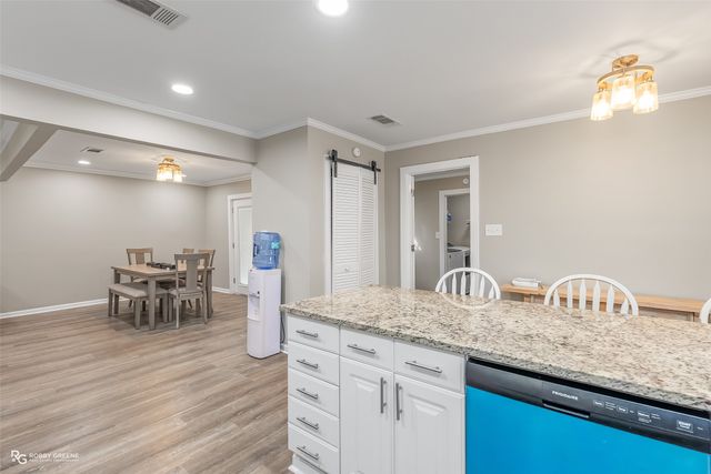 437 Caplis Sligo Road, Bossier City, LA 71112