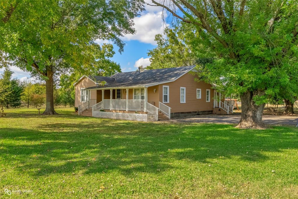 437 Caplis Sligo Road, Bossier City, LA 71112