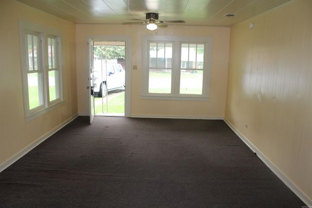 510 S EDGEWOOD Street, Hope, AR 71801