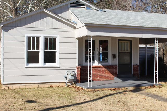 510 S EDGEWOOD Street, Hope, AR 71801