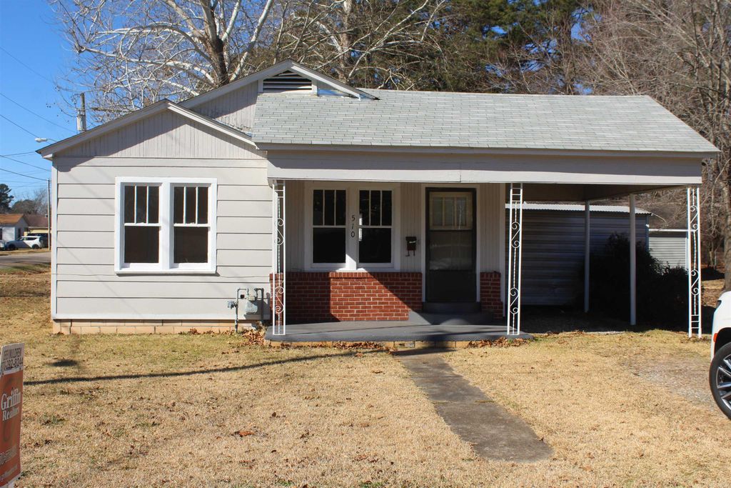 510 S EDGEWOOD Street, Hope, AR 71801