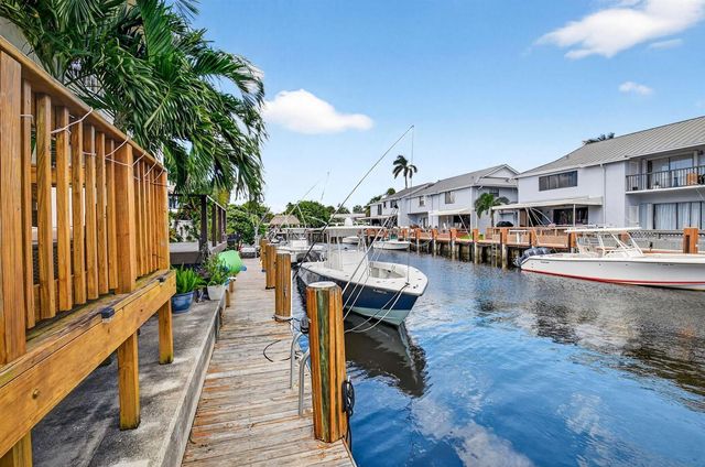 732 Rider Road, Boynton Beach, FL 33435