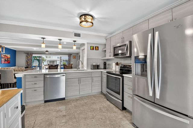 732 Rider Road, Boynton Beach, FL 33435