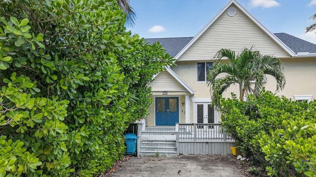 732 Rider Road, Boynton Beach, FL 33435