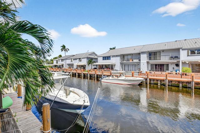 732 Rider Road, Boynton Beach, FL 33435