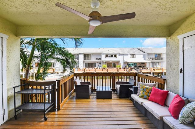 732 Rider Road, Boynton Beach, FL 33435