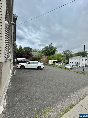340 Grand Avenue, Leonia, NJ 07605