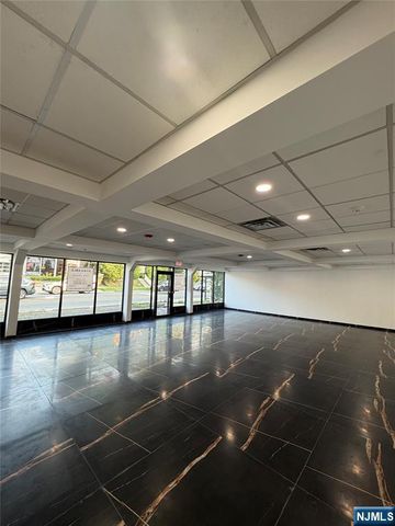340 Grand Avenue, Leonia, NJ 07605