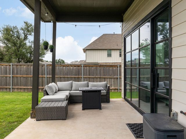 453 Arrowhead Vine ST, Leander, TX 78641