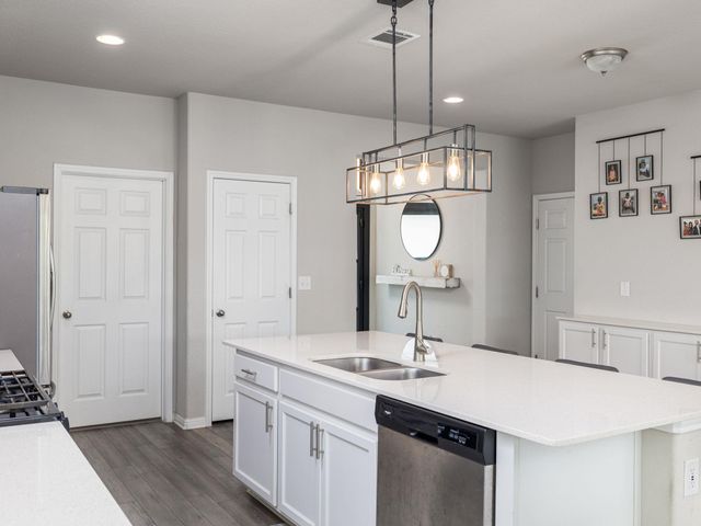 453 Arrowhead Vine ST, Leander, TX 78641