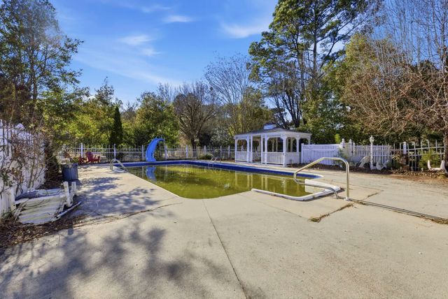 485 Carolina Dr., Loris, SC 29569