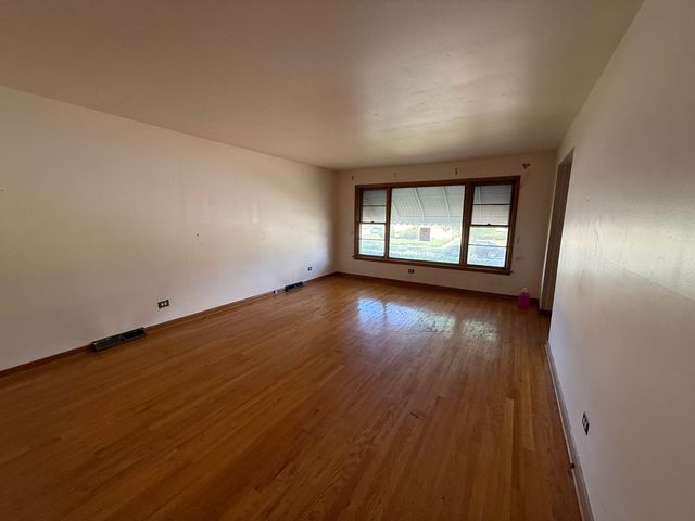 530 Bensley Avenue, Calumet City, IL 60409