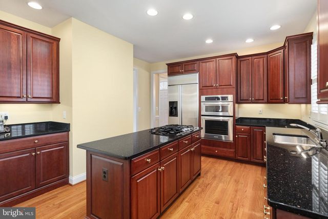 5655 SHOAL CREEK DR, Haymarket, VA 20169
