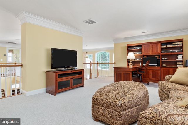 5655 SHOAL CREEK DR, Haymarket, VA 20169