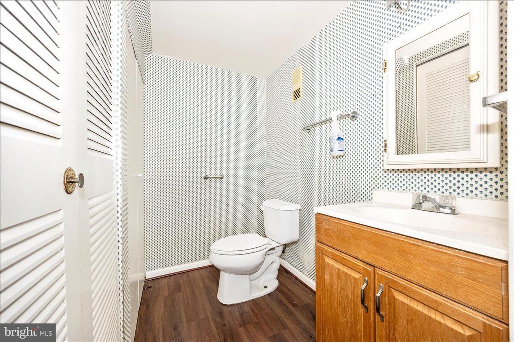 Image 20 of property listing at 9913 FOREST VIEW PL, Montgomery Village, MD 20886