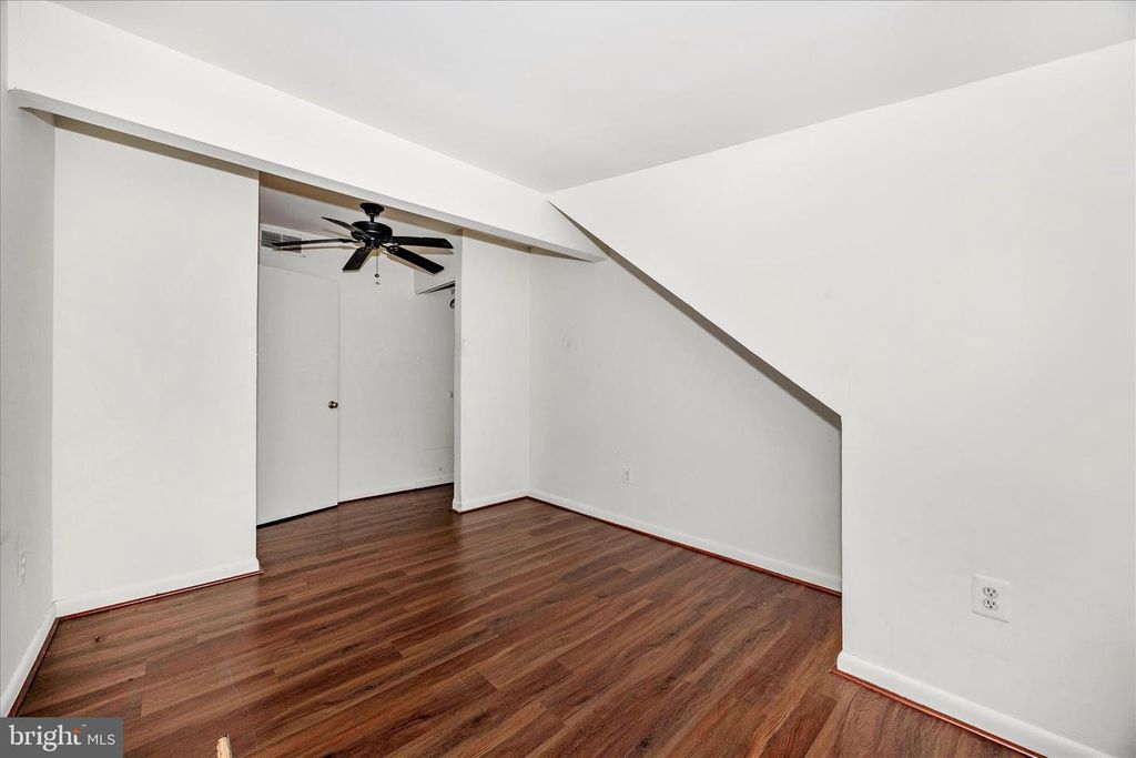 Image 34 of property listing at 9913 FOREST VIEW PL, Montgomery Village, MD 20886