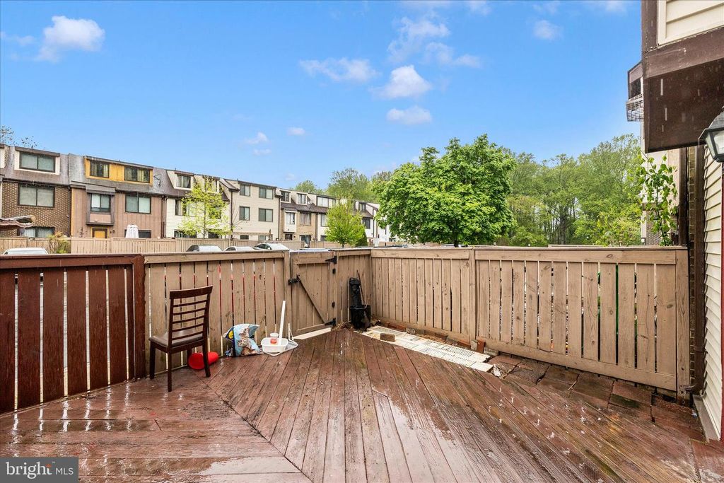 Image 43 of property listing at 9913 FOREST VIEW PL, Montgomery Village, MD 20886