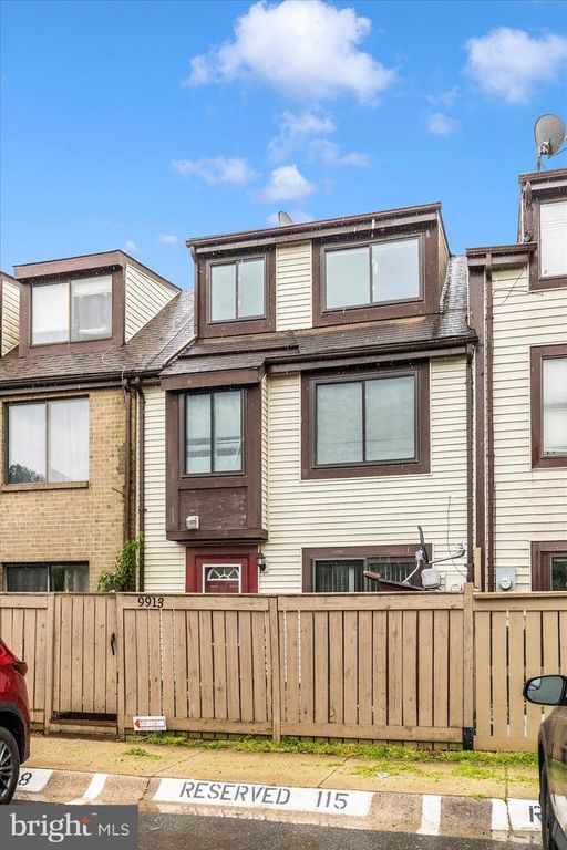 Image 45 of property listing at 9913 FOREST VIEW PL, Montgomery Village, MD 20886