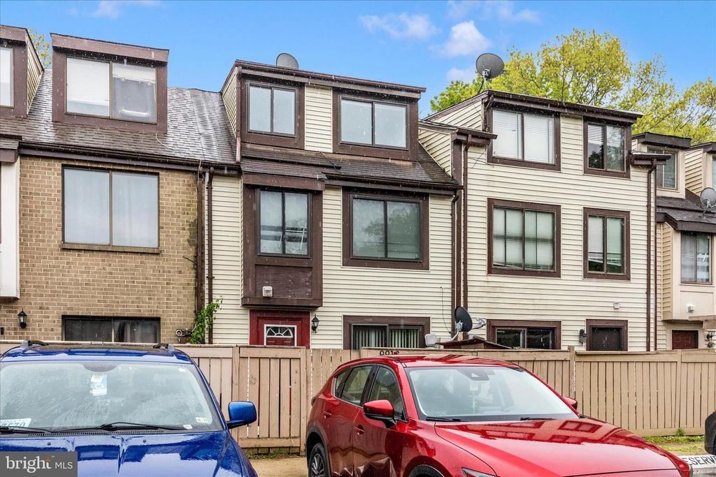 Image 48 of property listing at 9913 FOREST VIEW PL, Montgomery Village, MD 20886