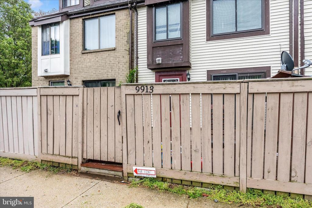 Image 49 of property listing at 9913 FOREST VIEW PL, Montgomery Village, MD 20886