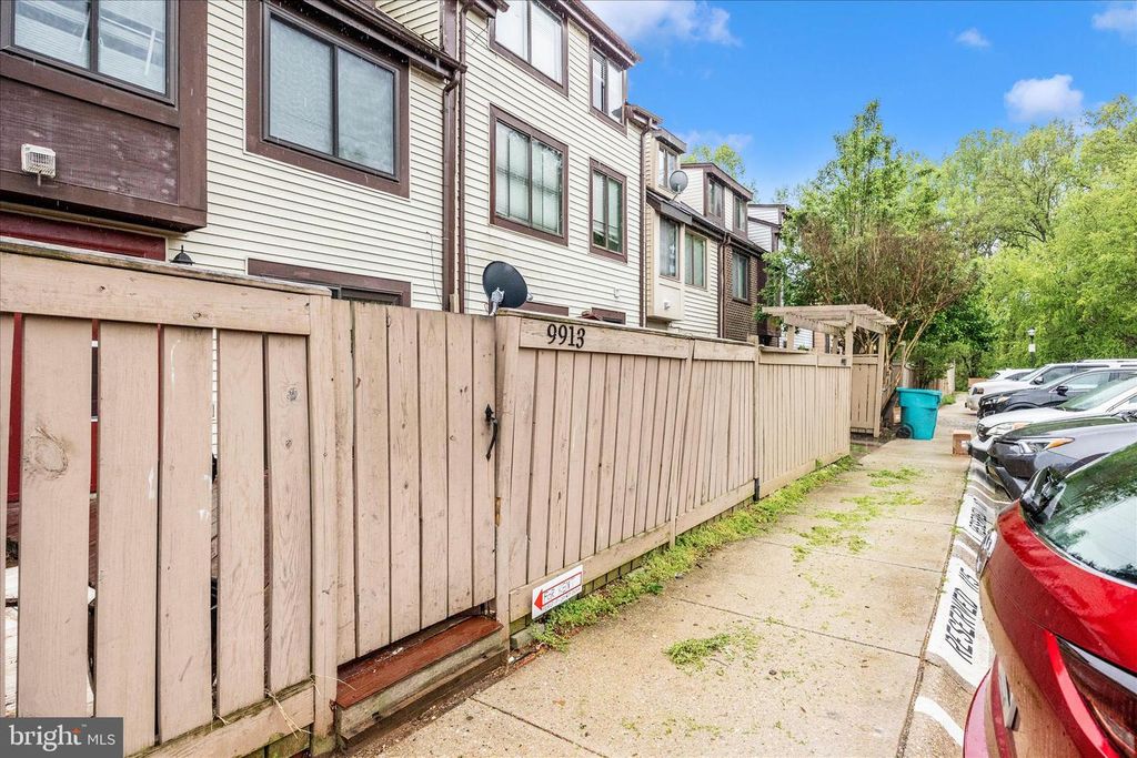 Image 51 of property listing at 9913 FOREST VIEW PL, Montgomery Village, MD 20886