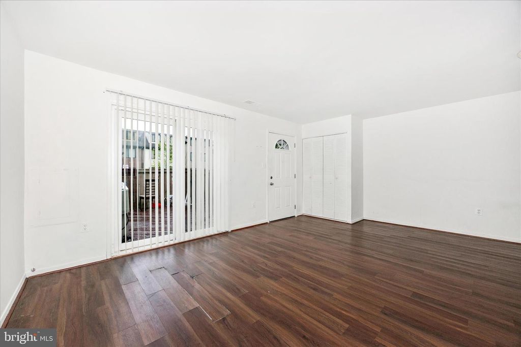 Image 7 of property listing at 9913 FOREST VIEW PL, Montgomery Village, MD 20886