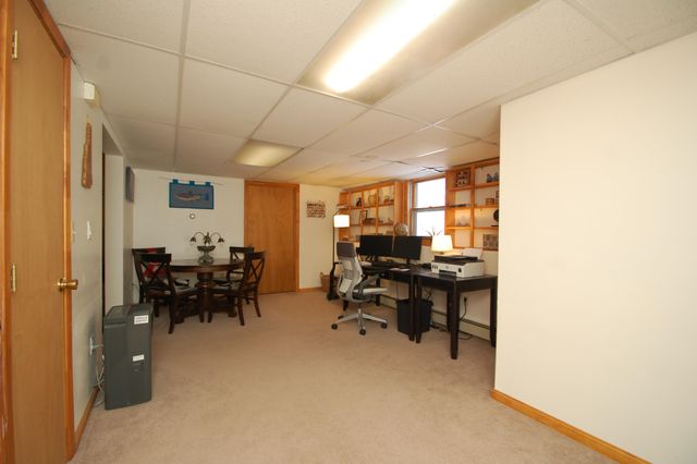 8 Teaberry Lane, Bedford, NH 03110