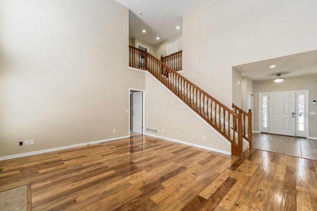 173 Mannaseh Drive E, Granville, OH 43023