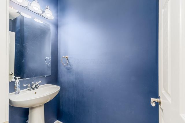 173 Mannaseh Drive E, Granville, OH 43023