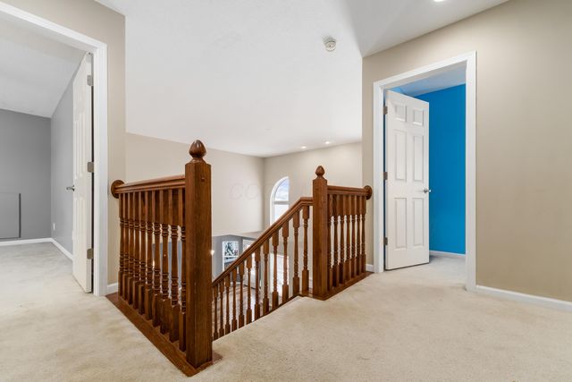 173 Mannaseh Drive E, Granville, OH 43023