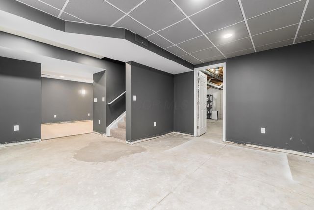 173 Mannaseh Drive E, Granville, OH 43023