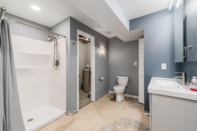 173 Mannaseh Drive E, Granville, OH 43023