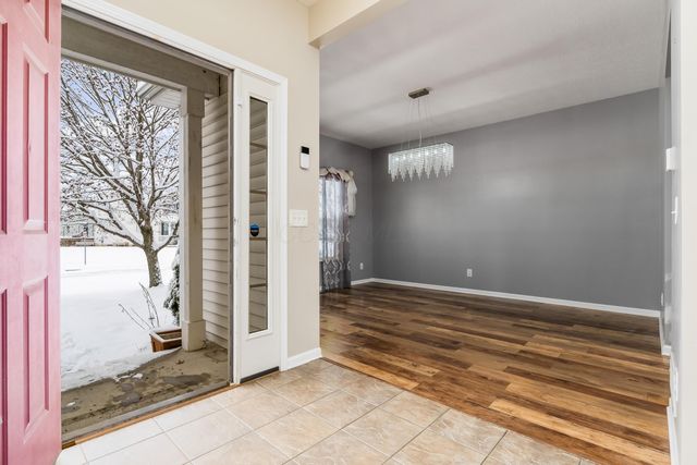 173 Mannaseh Drive E, Granville, OH 43023