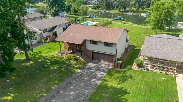 2169 Greenvalley Drive, Crown Point, IN 46307