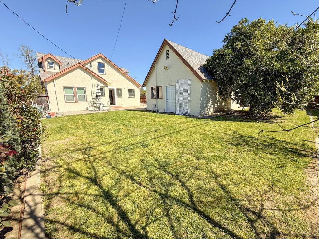Image 22 of property listing at 624 E Vassar Avenue, Fresno, CA 93704