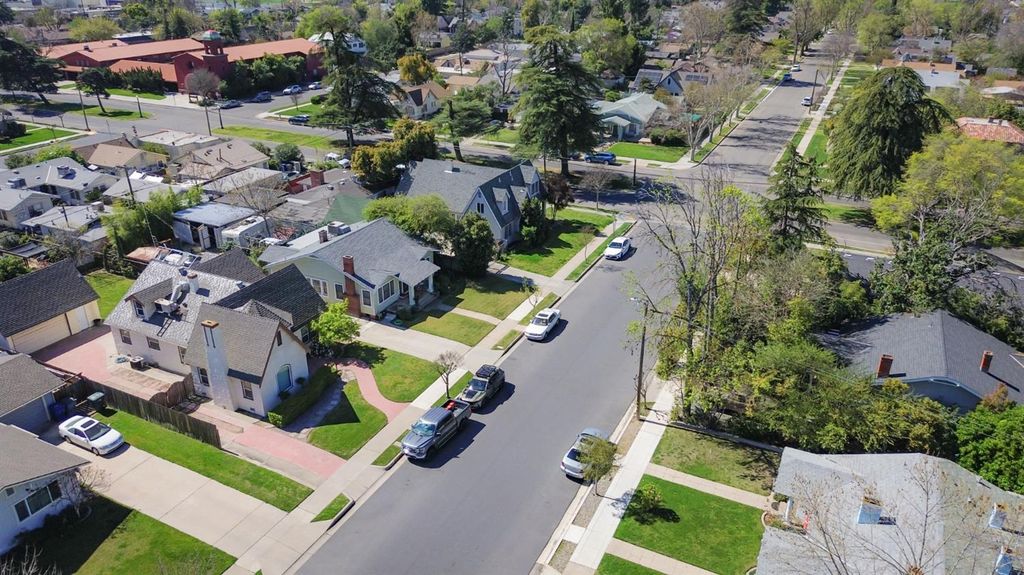 Image 23 of property listing at 624 E Vassar Avenue, Fresno, CA 93704