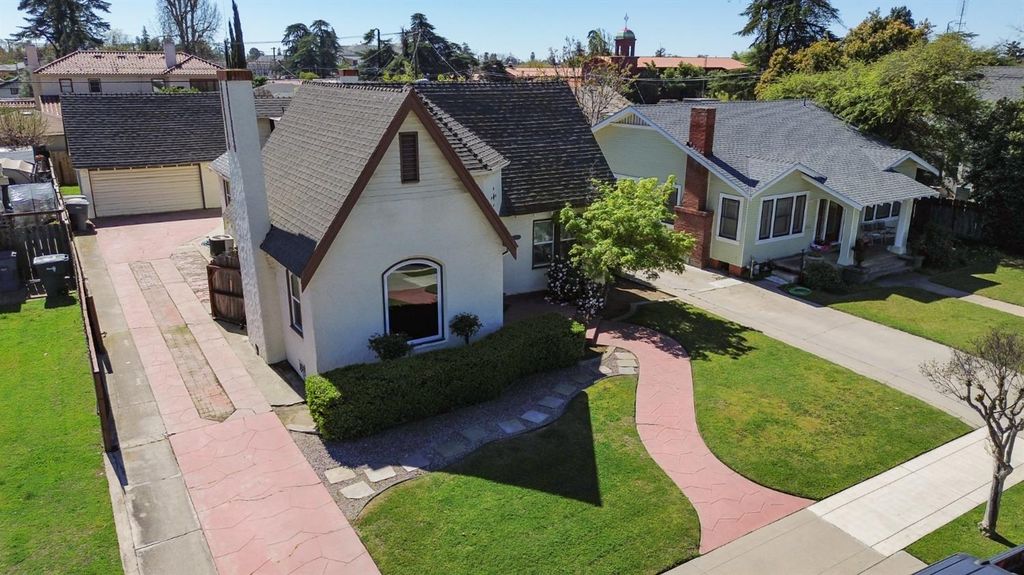 Image 26 of property listing at 624 E Vassar Avenue, Fresno, CA 93704