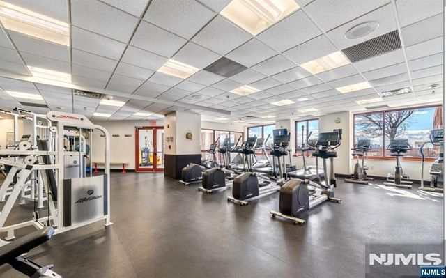 100 Old Palisade Road 1813, Fort Lee, NJ 07024