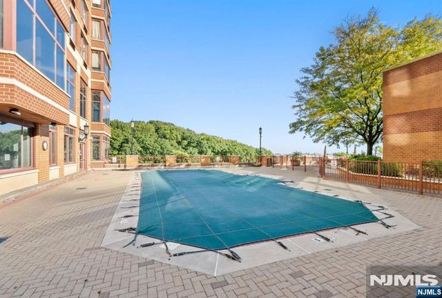100 Old Palisade Road 1813, Fort Lee, NJ 07024
