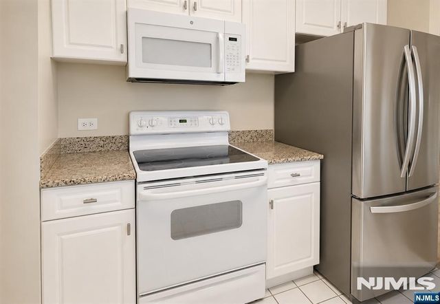 100 Old Palisade Road 1813, Fort Lee, NJ 07024