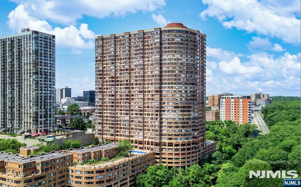 100 Old Palisade Road 1813, Fort Lee, NJ 07024