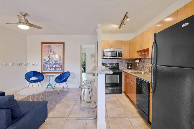 1777 Venice Ln 235, North Miami, FL 33181