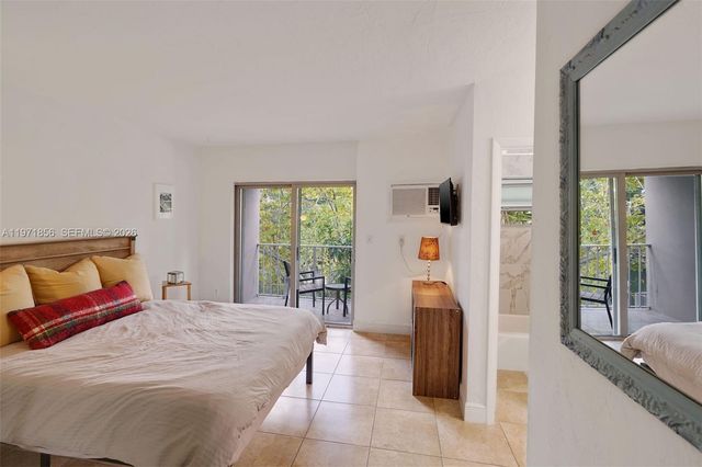 1777 Venice Ln 235, North Miami, FL 33181