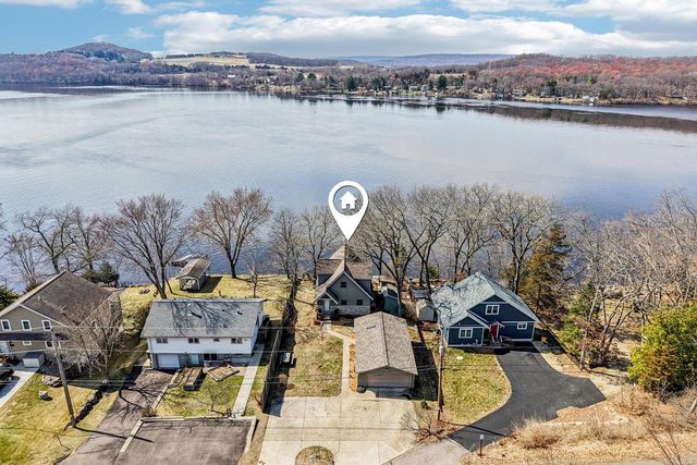 N3431 Tipperary Road, Poynette, WI 53955