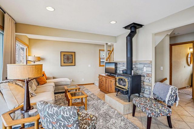 N3431 Tipperary Road, Poynette, WI 53955