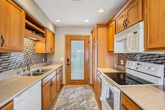 N3431 Tipperary Road, Poynette, WI 53955