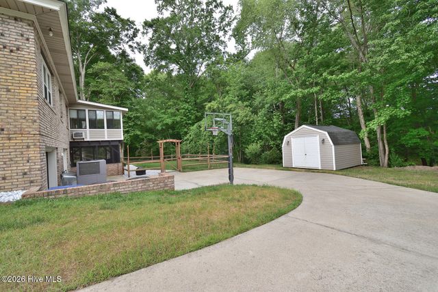 2900 Jason Drive, Rocky Mount, NC 27803