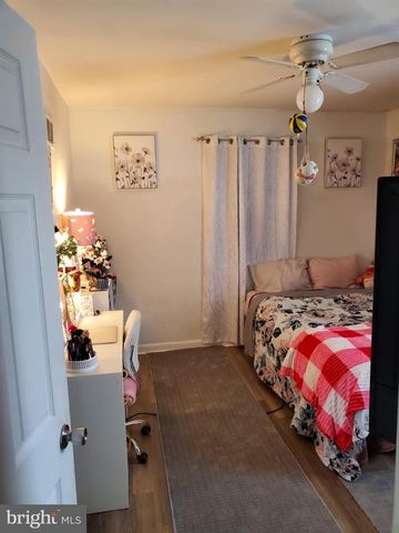 232 CABBEL DR, Manassas Park, VA 20111