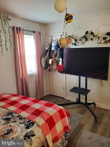 232 CABBEL DR, Manassas Park, VA 20111