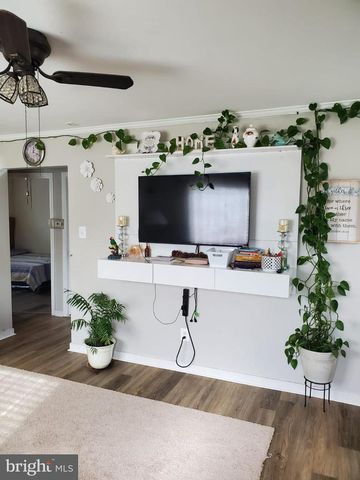 232 CABBEL DR, Manassas Park, VA 20111